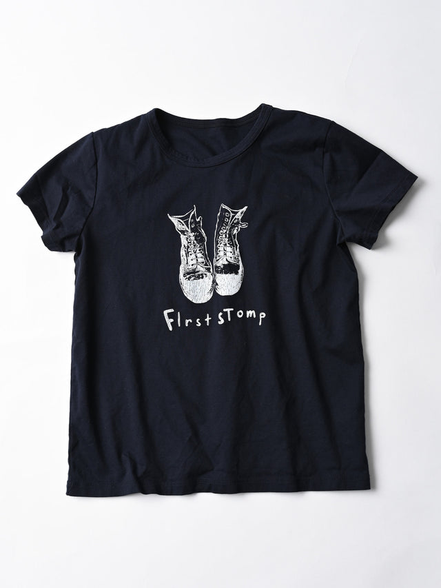 はじめの一歩Tシャツ〈first stomp〉 - 64.ネイビー